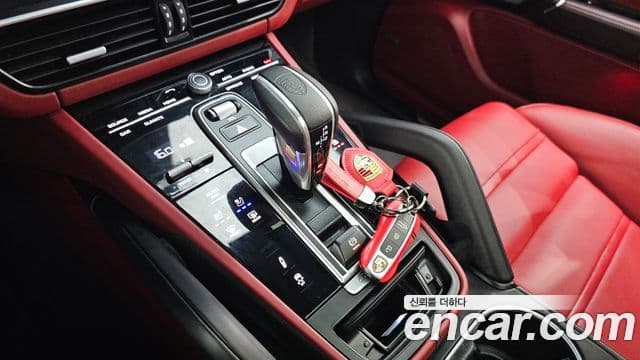 Porsche Cayenne 2022 — ფოტო 5/20