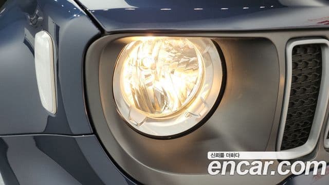 Jeep Renegade 2022 — Photo 25/35