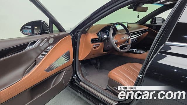 Genesis Electrified G80 2023 — Şəkil 8/20