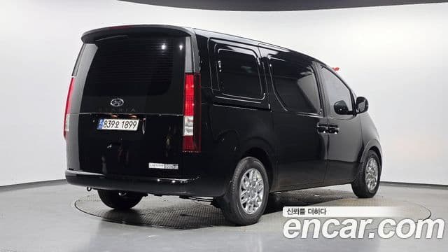 Hyundai Staria 2023 — Şəkil 2/20