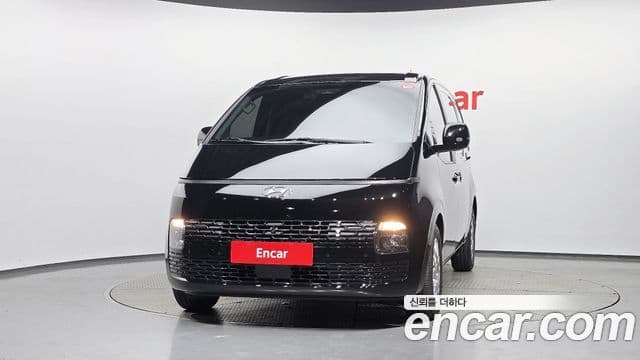 Hyundai Staria 2023 — Şəkil 3/20