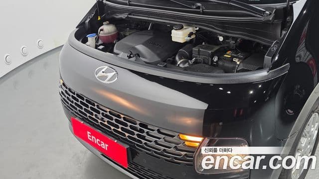 Hyundai Staria 2023 — ფოტო 6/20