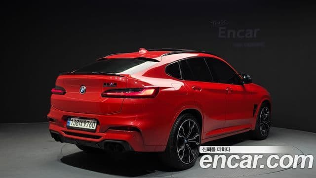 BMW X4 2021 — Фото 2/20