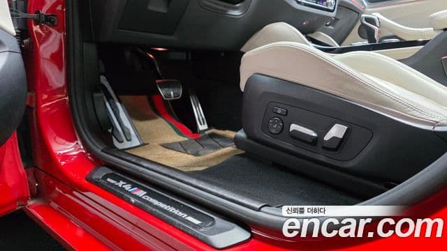 BMW X4 2021 — Фото 17/20