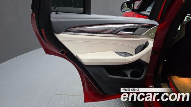 BMW X4M 2021 — Photo 20/33