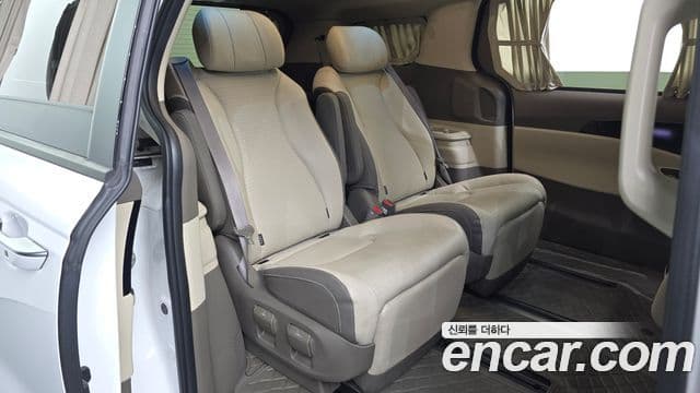Kia Carnival 2021 — Şəkil 12/20