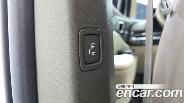 Kia Carnival 2021 — Şəkil 19/20