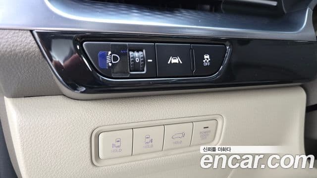 Kia Carnival 2021 — Şəkil 24/38