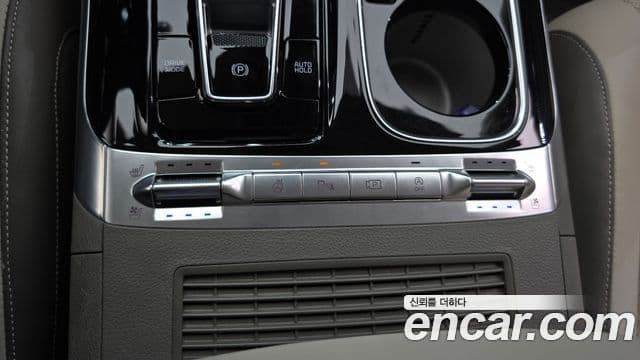 Kia Carnival 2021 — Şəkil 7/38