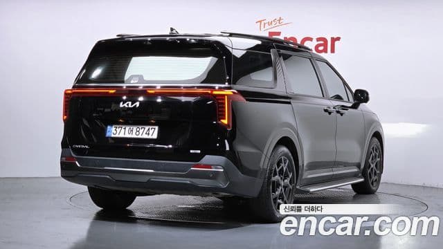 Kia Carnival 2024 — Şəkil 2/20