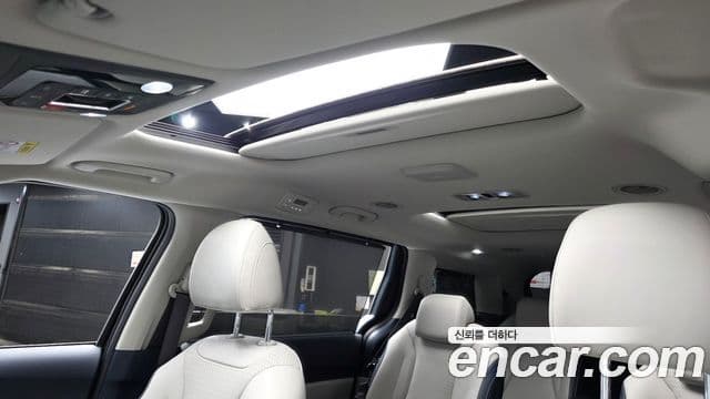Kia Carnival 2024 — Şəkil 19/20