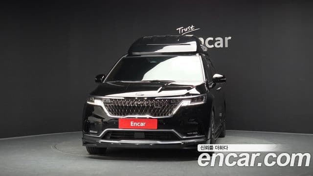 Kia Carnival 2021 — ფოტო 2/20