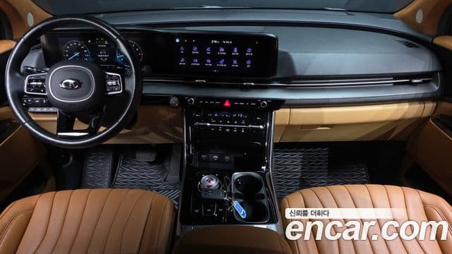 Kia Carnival 2021 — ფოტო 6/20