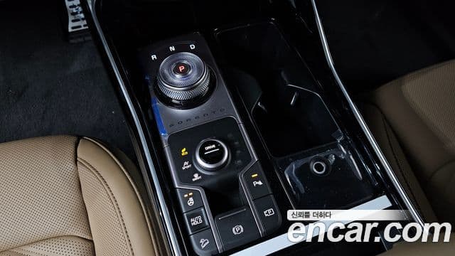Kia Sorento 2024 — Фото 9/20