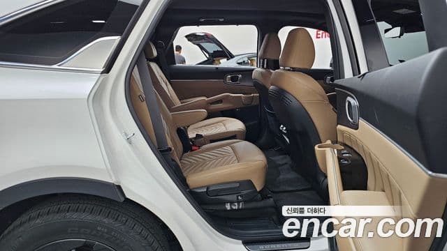 Kia Sorento 2024 — Фото 11/20