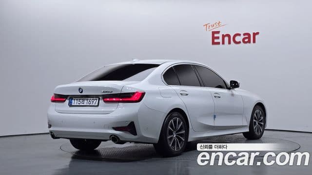 BMW 3 Series 2019 — Şəkil 2/20