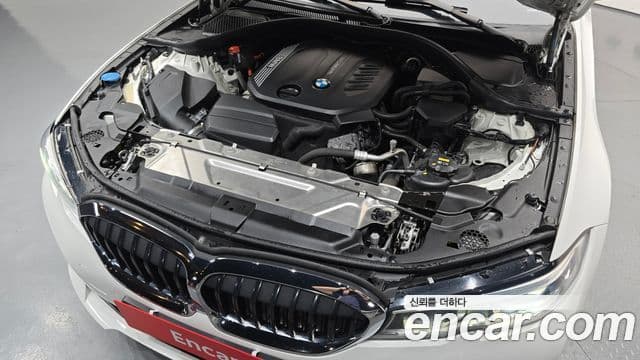 BMW 3 Series 2019 — Şəkil 6/20