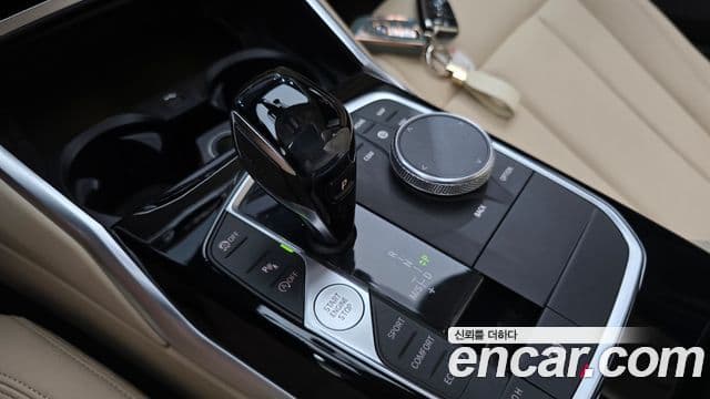 BMW 3 Series 2019 — Şəkil 9/20