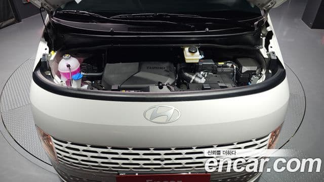 Hyundai Staria 2025 — Şəkil 6/20
