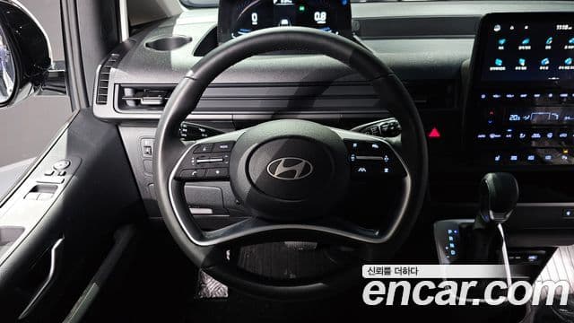 Hyundai Staria 2025 — Şəkil 13/20