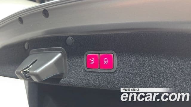 Mercedes-Benz S-Class 2018 — Photo 3/31