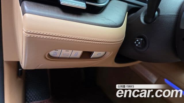 Genesis G90 2023 — Şəkil 24/40