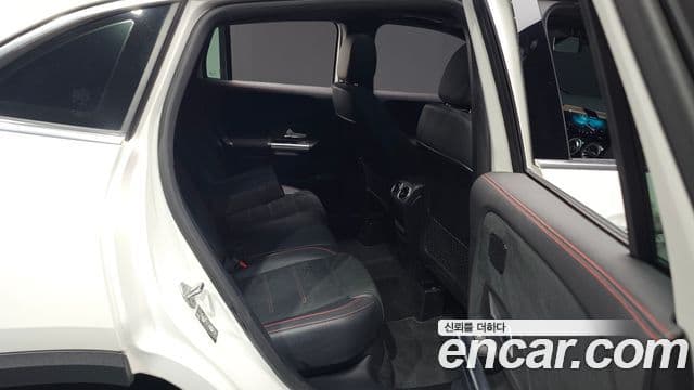 Mercedes-Benz GLA-Class 2022 — ფოტო 12/20