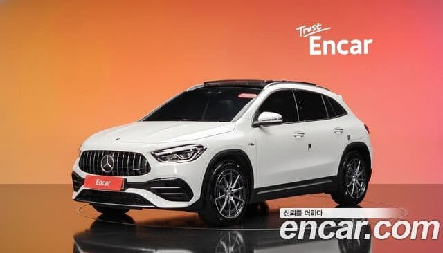 Mercedes-Benz GLA-Class 2022 — ფოტო 1/20