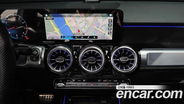 Mercedes-Benz GLB-Class 2022 — фото 14 из 20