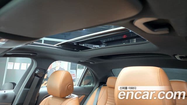 Mercedes-Benz E-Class 2021 — Şəkil 16/20