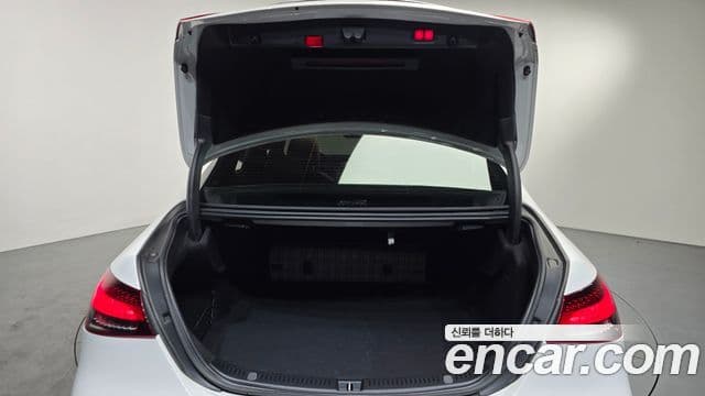 Mercedes-Benz E-Class 2021 — Şəkil 18/20