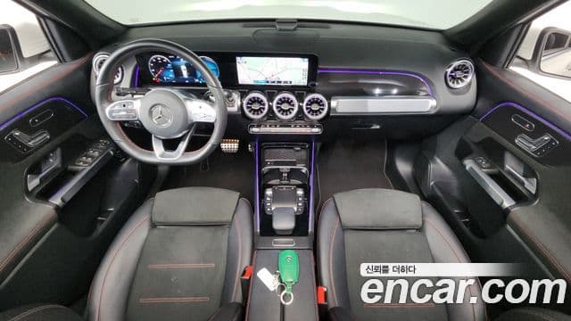 Mercedes-Benz GLB-Class 2023 — ფოტო 7/20