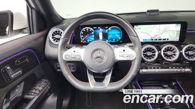 Mercedes-Benz GLB-Class 2023 — ფოტო 13/20