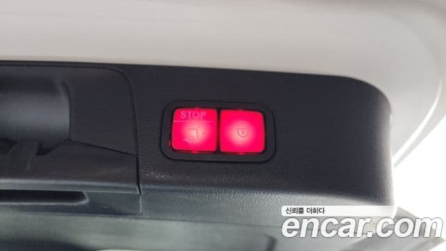 Mercedes-Benz GLB-Class 2023 — ფოტო 19/20