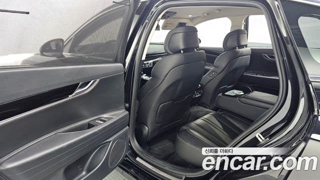Genesis Electrified G80 2022 — Şəkil 11/20