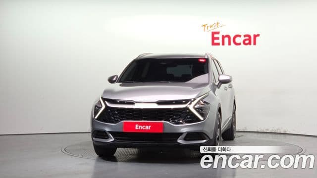 Kia Sportage 2023 — ფოტო 3/20
