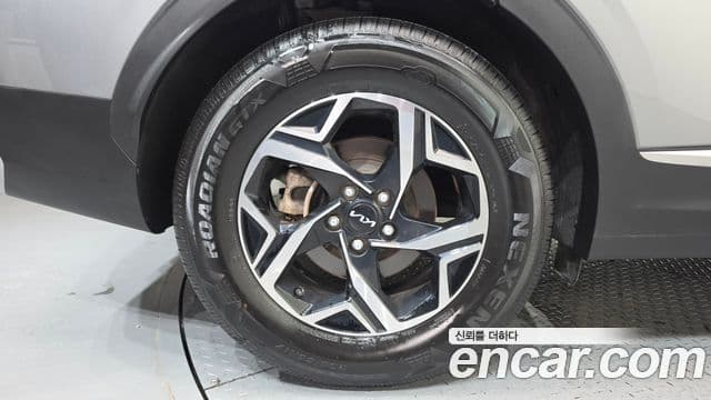 Kia Sportage 2023 — ფოტო 5/20