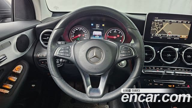 Mercedes-Benz GLC-Class 2018 — ფოტო 13/20