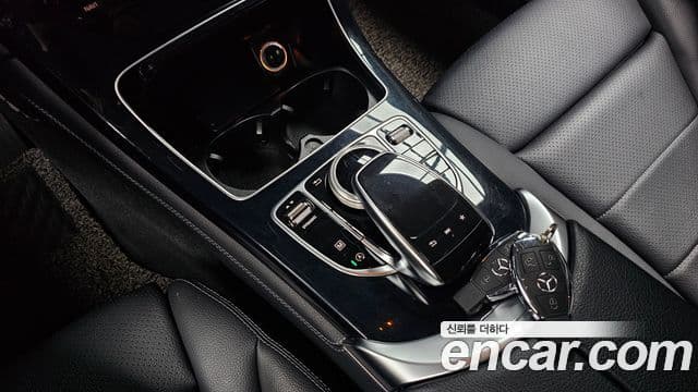 Mercedes-Benz GLC-Class 2018 — ფოტო 19/20