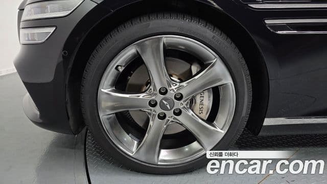 Genesis Electrified G80 2023 — фото 4 из 20