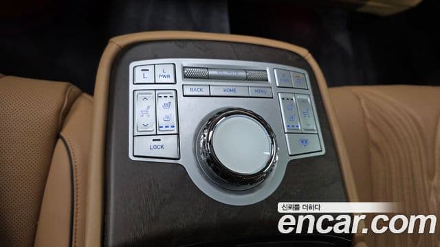 Genesis Electrified G80 2023 — фото 17 из 20