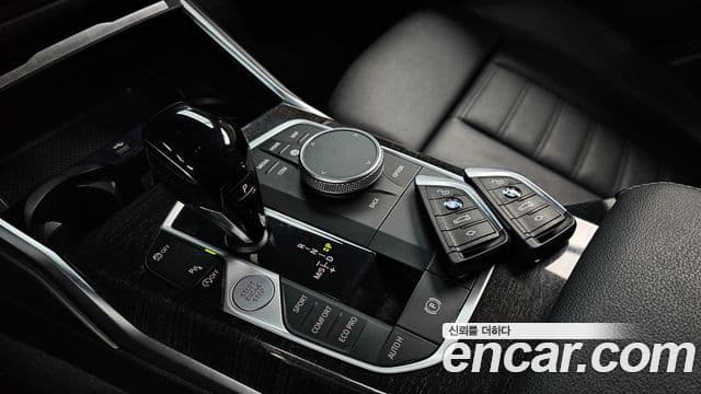 BMW 3 Series 2021 — Şəkil 9/20