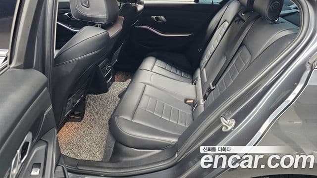BMW 3 Series 2021 — Şəkil 12/20