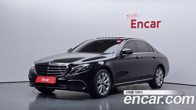 Mercedes-Benz E-Class 2019 — ფოტო 1/20