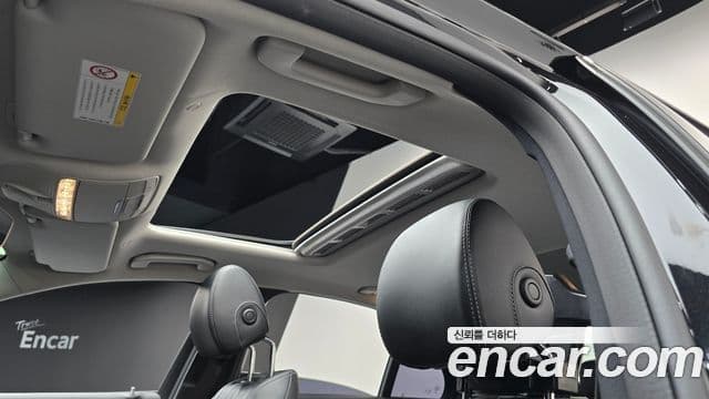 Mercedes-Benz E-Class 2019 — ფოტო 19/20