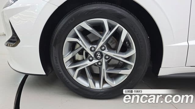 Hyundai Sonata 2020 — Фото 5/20