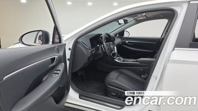 Hyundai Sonata 2020 — Фото 10/20