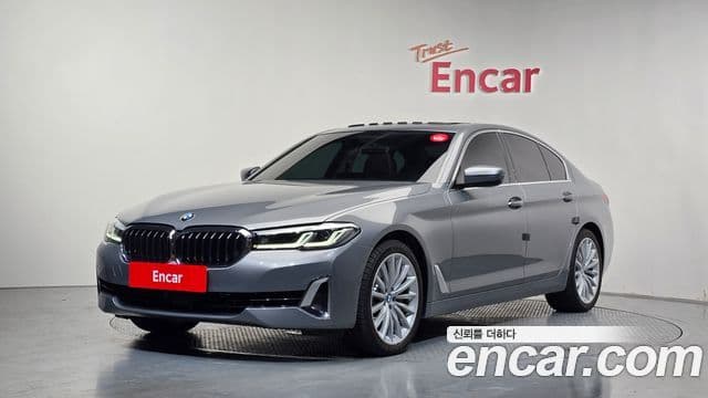 BMW 5 Series 2023 — ფოტო 1/20