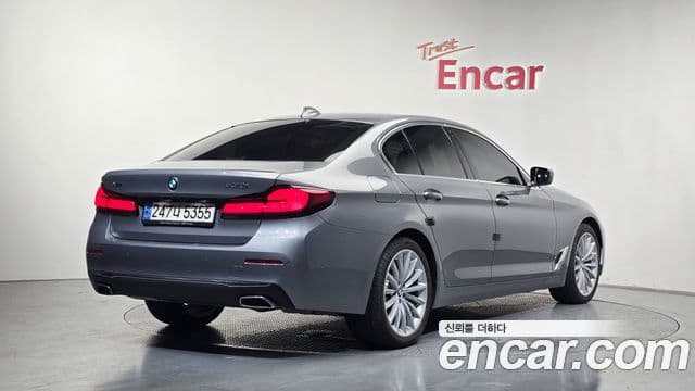 BMW 5 Series 2023 — ფოტო 2/20