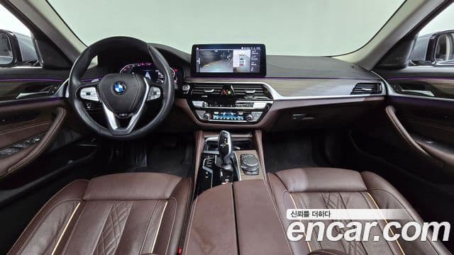 BMW 5 Series 2023 — ფოტო 7/20